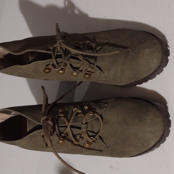 RESTRICTED ankle booties size 7 - Picture 1 of 8